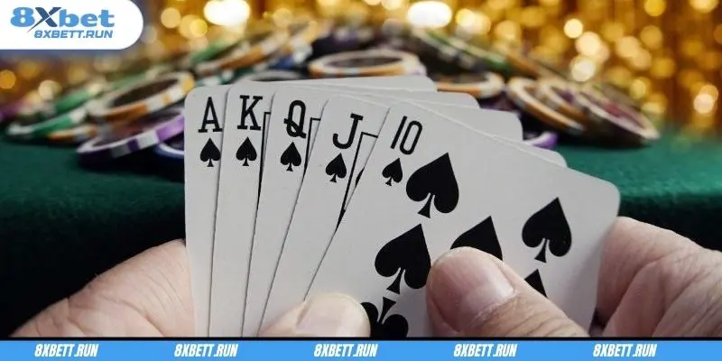 Hướng dẫn cách xác định người thắng cuộc trong liêng 8XBET
